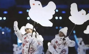 错失冰墩墩，义乌商家转头去抢冬奥“野生周边”