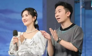 杨迪分手，为什么比爱豆塌房还热闹？