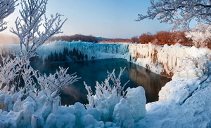 “打鬼子”“流放”，文旅玩法越来越抽象