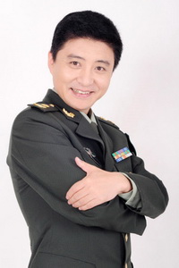 周炜